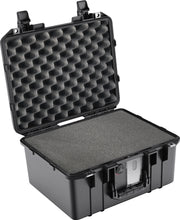 Load image into Gallery viewer, Pelican 1507 Black Foam UPDATED LATCHES